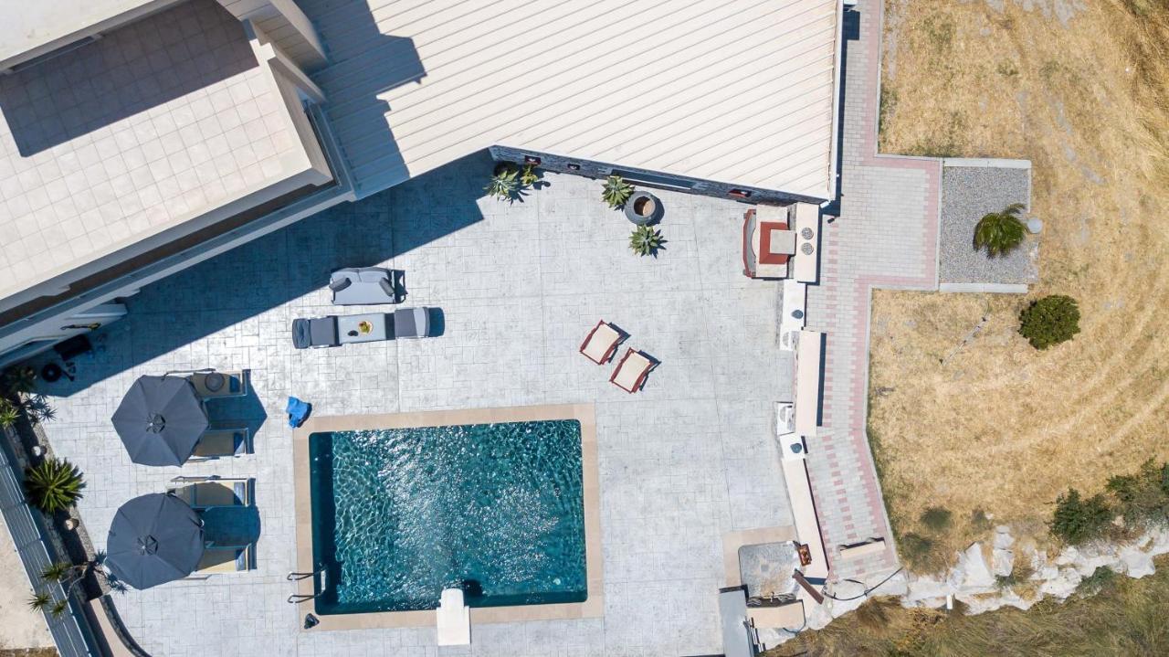 Des & Coo Luxury Villa With Private Pool Faliraki Extérieur photo