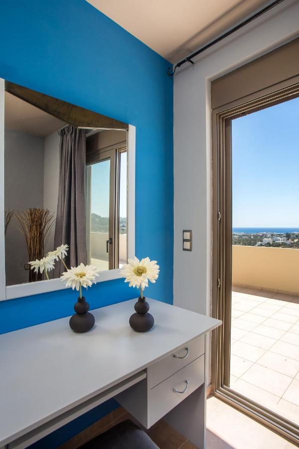 Des & Coo Luxury Villa With Private Pool Faliraki Extérieur photo