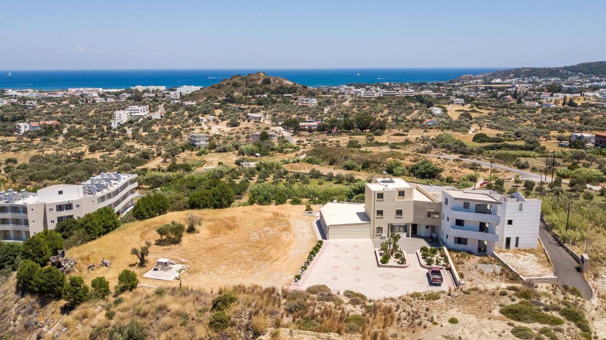 Des & Coo Luxury Villa With Private Pool Faliraki Extérieur photo